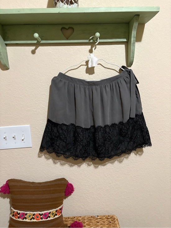 LC Lauren Conrad Dresses & Skirts - LC Lauren Conrad Gray Mini Skirt with Black Lace Hem